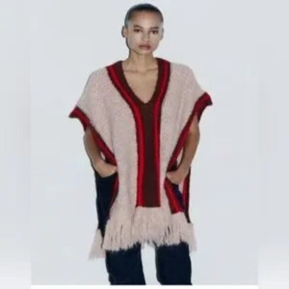Zara Pop Over Poncho - Picture 1 of 10